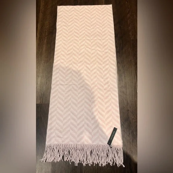 BNWT Love & Lore Indigo Pink Chevron Fringe Scarf - O/S - Picture 10 of 14